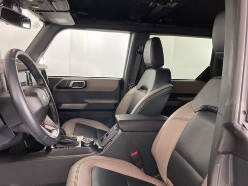 Used 2023 Ford Bronco Wildtrak image 16