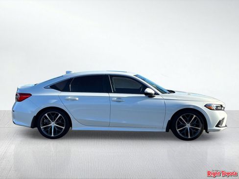 Used 2024 Honda Civic Touring image 7