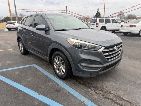 Used 2018 Hyundai Tucson SE w/ Cargo Package image 11