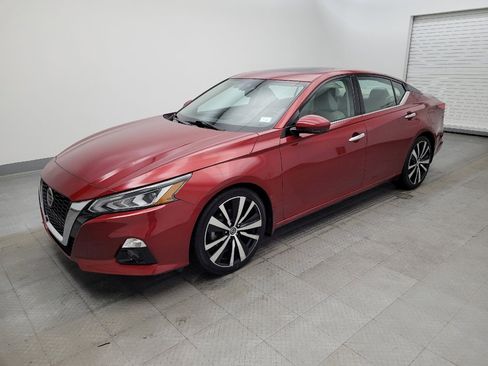 Used 2020 Nissan Altima 2.5 Platinum image 2