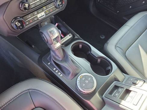 New 2025 Ford Bronco Outer Banks image 21