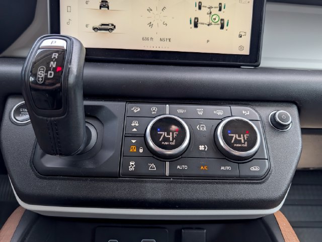 Used 2020 Land Rover Defender 110 AWD/4WD image 22