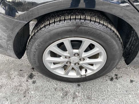 Used 2017 Chevrolet Sonic LT w/ Convenience Package image 14