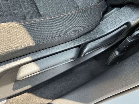 Used 2025 Honda HR-V Sport image 16