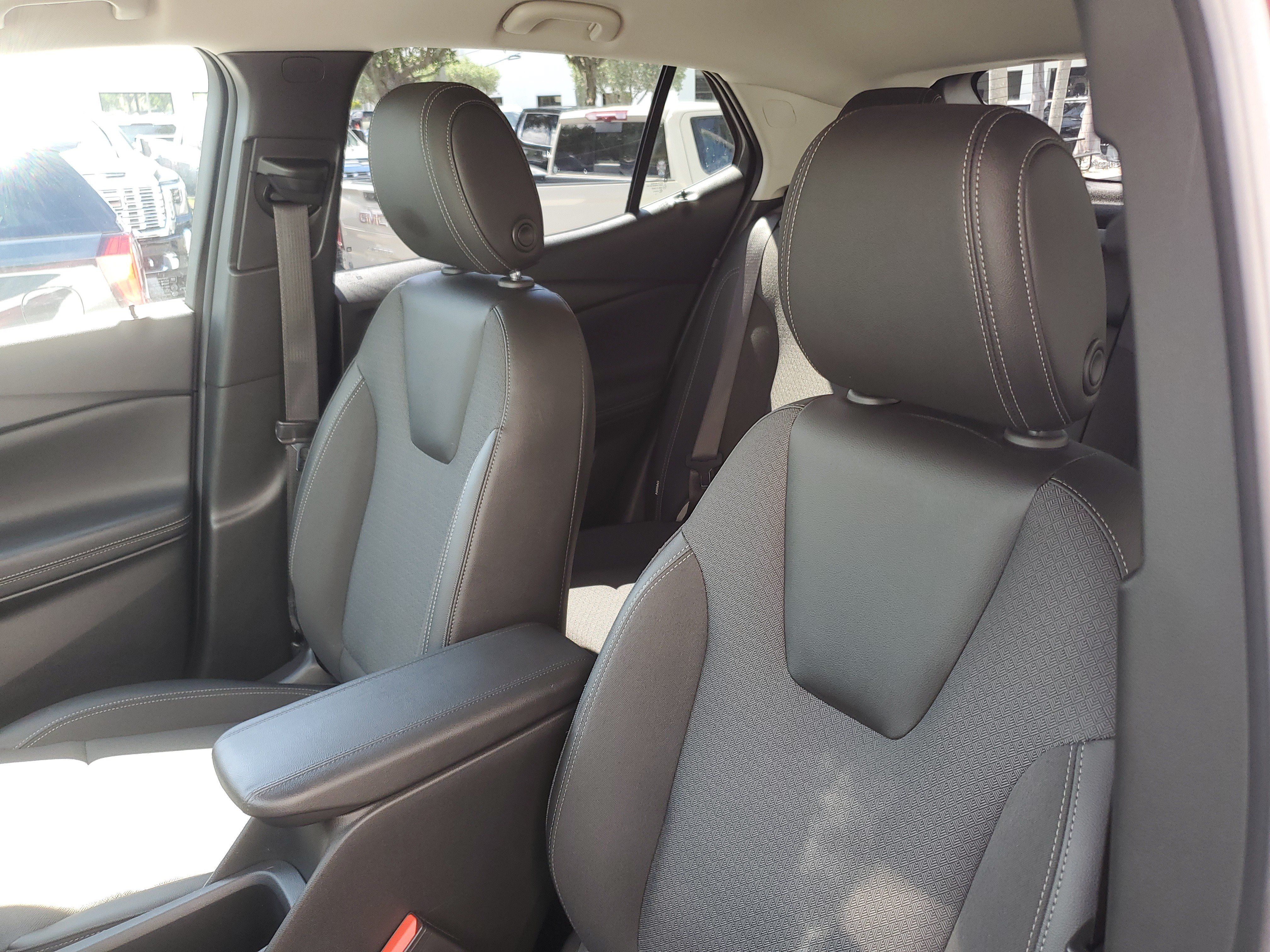 Used 2023 Buick Encore GX Select w/ Safety Package II FWD image 17