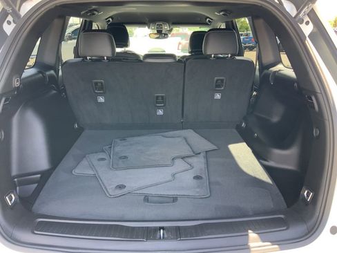 Certified 2023 Jeep Grand Cherokee Altitude RWD image 8