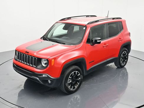 Used 2023 Jeep Renegade Latitude AWD/4WD image 28