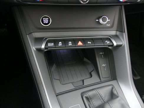 New 2025 Audi Q3 2.0T Premium image 18