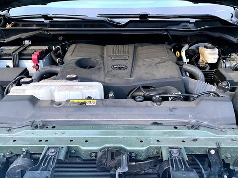 Used 2023 Toyota Tundra Limited image 10