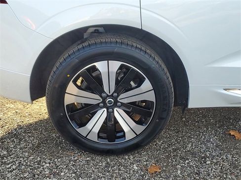 Used 2023 Volvo XC60 T8 Core w/ Climate Package image 5