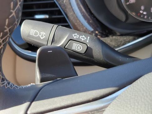 Used 2023 Buick Envision Avenir AWD/4WD image 15