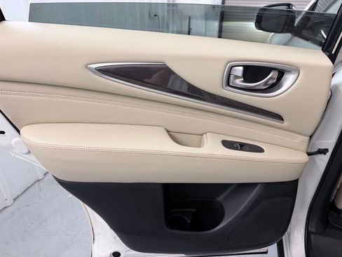 Used 2019 INFINITI QX60 Luxe w/ Essential Package FWD image 31