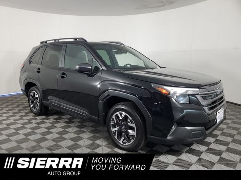 Used 2026 Subaru Forester Premium AWD/4WD image 1