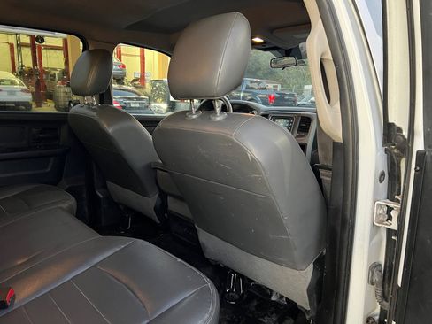 Used 2018 RAM 3500 Tradesman w/ Chrome Appearance Group image 32