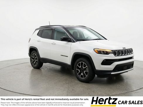 Used 2025 Jeep Compass Trailhawk AWD/4WD image 1