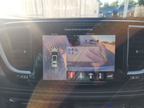 New 2026 Chrysler Pacifica Limited w/ S Appearance Package image 5