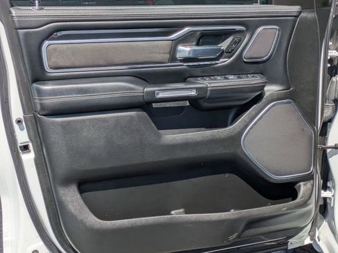 Used 2022 RAM 1500 Laramie AWD/4WD image 11