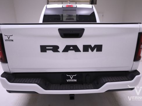 New 2026 RAM 1500 Express image 4