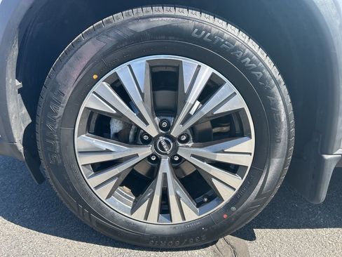 Certified 2023 Nissan Rogue SV AWD/4WD image 12