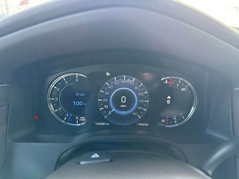 Used 2016 Cadillac Escalade Premium image 21