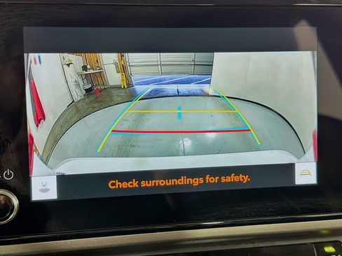 Used 2025 Toyota Camry LE image 33