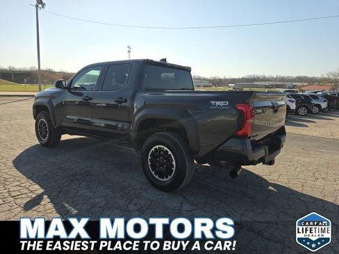 Used 2025 Toyota Tacoma TRD Off-Road AWD/4WD image 6