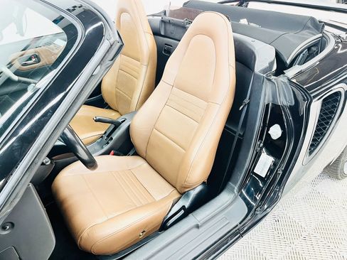 Used 2002 Toyota MR2 image 20