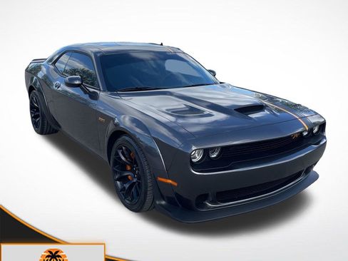 Used 2022 Dodge Challenger R/T Scat Pack RWD image 1