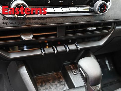 Used 2024 Chevrolet Colorado W/T RWD image 21