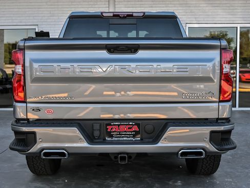 Used 2024 Chevrolet Silverado 1500 High Country w/ Technology Package AWD/4WD image 10