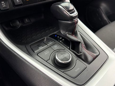 Used 2021 Toyota RAV4 SE w/ Weather & Moonroof Package image 22