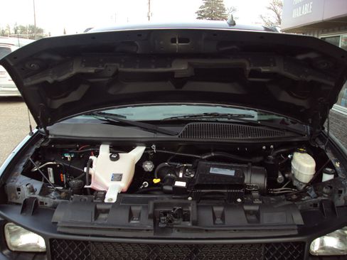 Used 2017 Chevrolet Express 2500 LS image 26