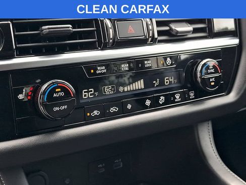Used 2023 Nissan Pathfinder SL AWD/4WD image 19