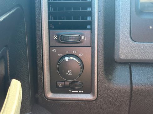Used 2019 RAM 1500 Express w/ Wheel & Sound Group AWD/4WD image 15