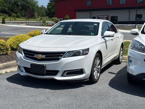 Used 2016 Chevrolet Impala LT w/ Convenience Package FWD image 3
