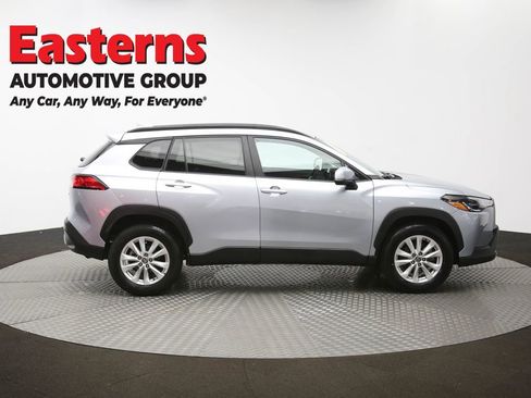 Used 2024 Toyota Corolla Cross LE FWD image 44