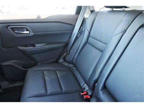 Used 2021 Nissan Rogue SV w/ Premium Package image 11