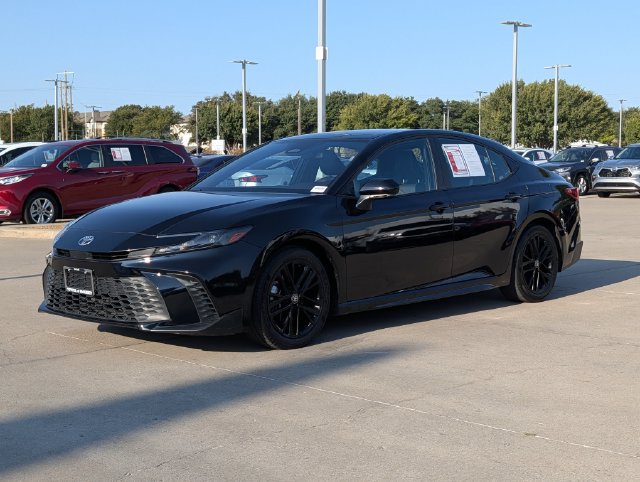 Used 2025 Toyota Camry SE FWD image 10