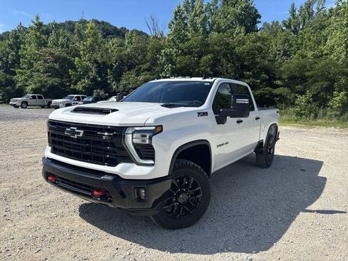 New 2026 Chevrolet Silverado 2500 LT w/ Trail Boss Package AWD/4WD image 11