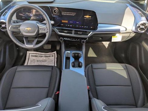 New 2026 Chevrolet Equinox EV LT image 14