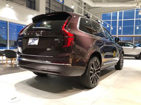 New 2026 Volvo XC90 B6 Plus w/ Protection Package Premier image 6