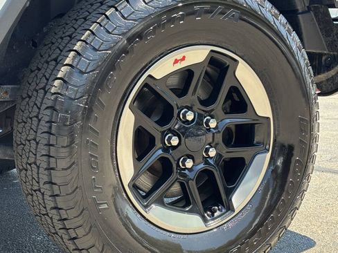 Used 2018 Jeep Wrangler Unlimited Rubicon AWD/4WD image 35