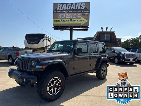 Certified 2025 Jeep Wrangler Unlimited Rubicon AWD/4WD image 1