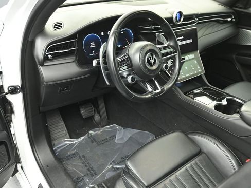 Used 2023 Maserati Grecale Modena image 9