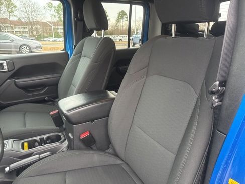 Used 2022 Jeep Gladiator Sport image 21