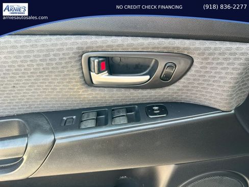 Used 2006 MAZDA MAZDA3 i Touring FWD image 10