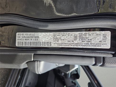 New 2025 Jeep Grand Cherokee Altitude image 31