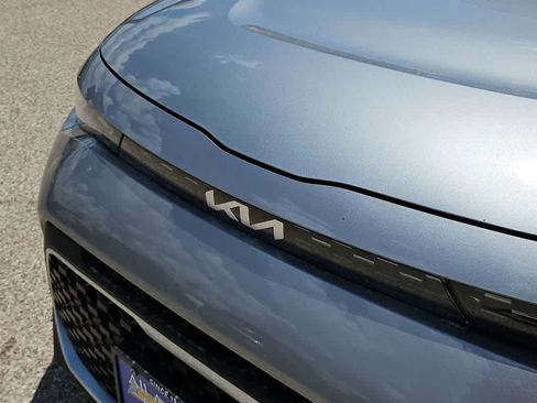 Used 2025 Kia Soul LX w/ LX Technology Package FWD image 13