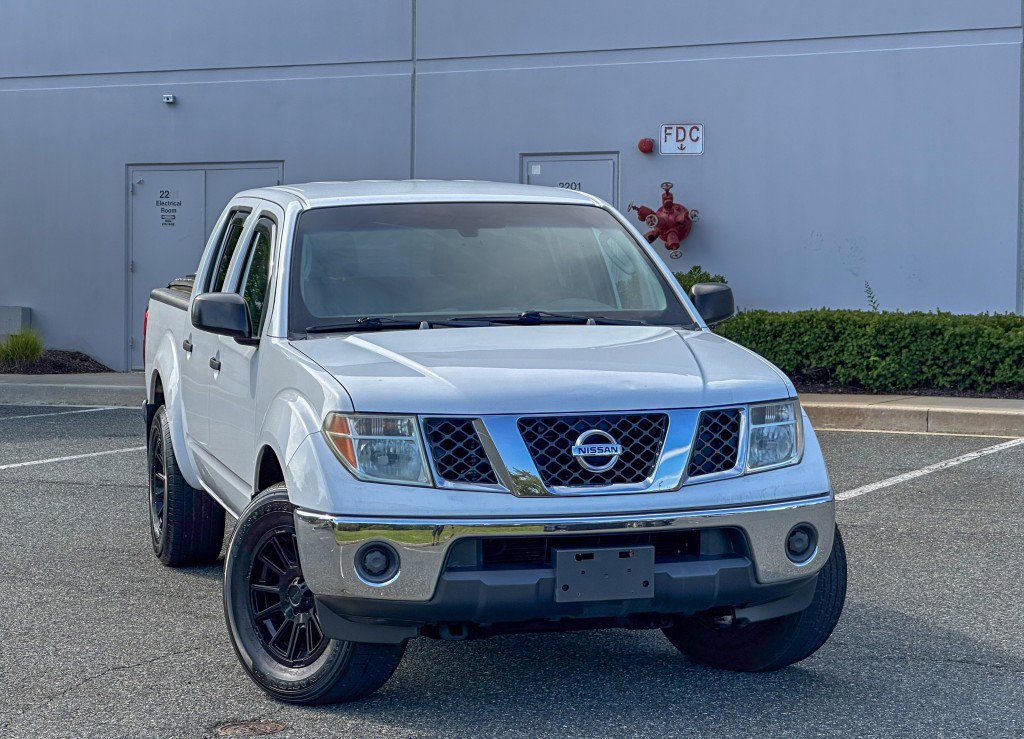 Used 2007 Nissan Frontier SE w/ Power Pkg AWD/4WD image 7