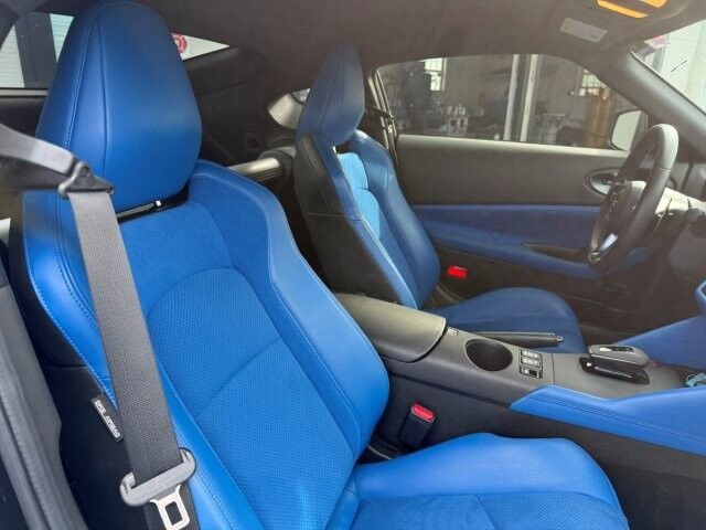 Used 2025 Nissan Z Performance w/ Floor Mat Package RWD image 12